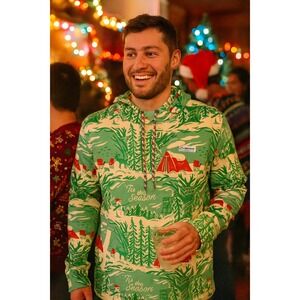 Magellan Outdoors Mens Classic Fit Christmas‎ Hoodie Pullover Size S Green Red